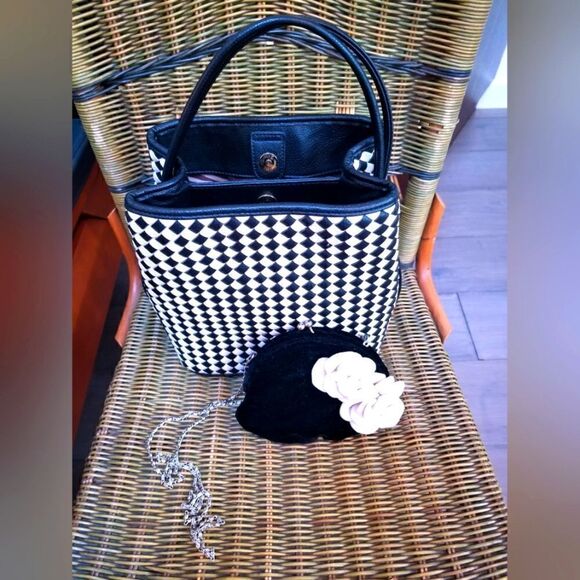 GORGEOUS BAG!!! NEW!!! - Picture 1 of 1